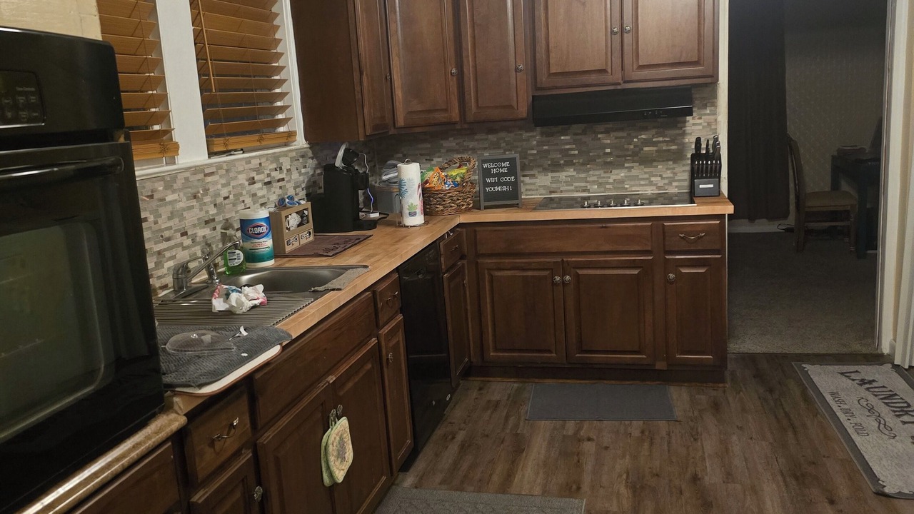 Photo of Kitchen in Lobdell/Woodale