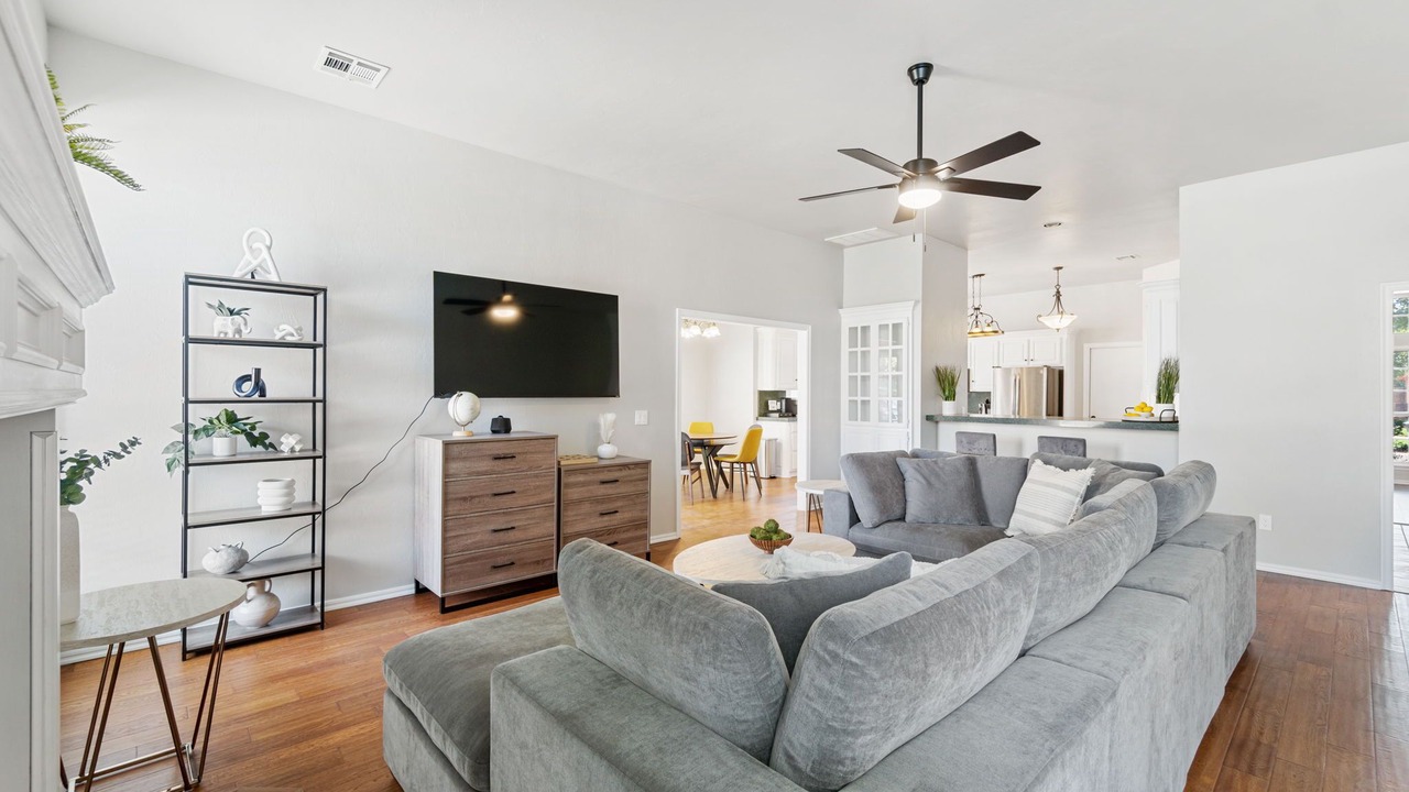 Photo of Livingroom in Remington