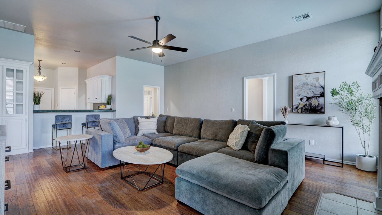 Photo of Livingroom in Remington