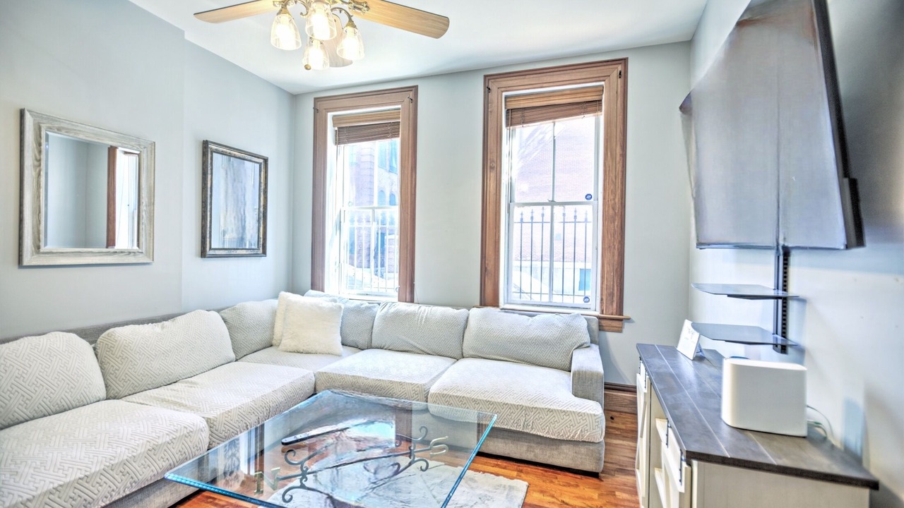 Photo of Livingroom in St. Louis