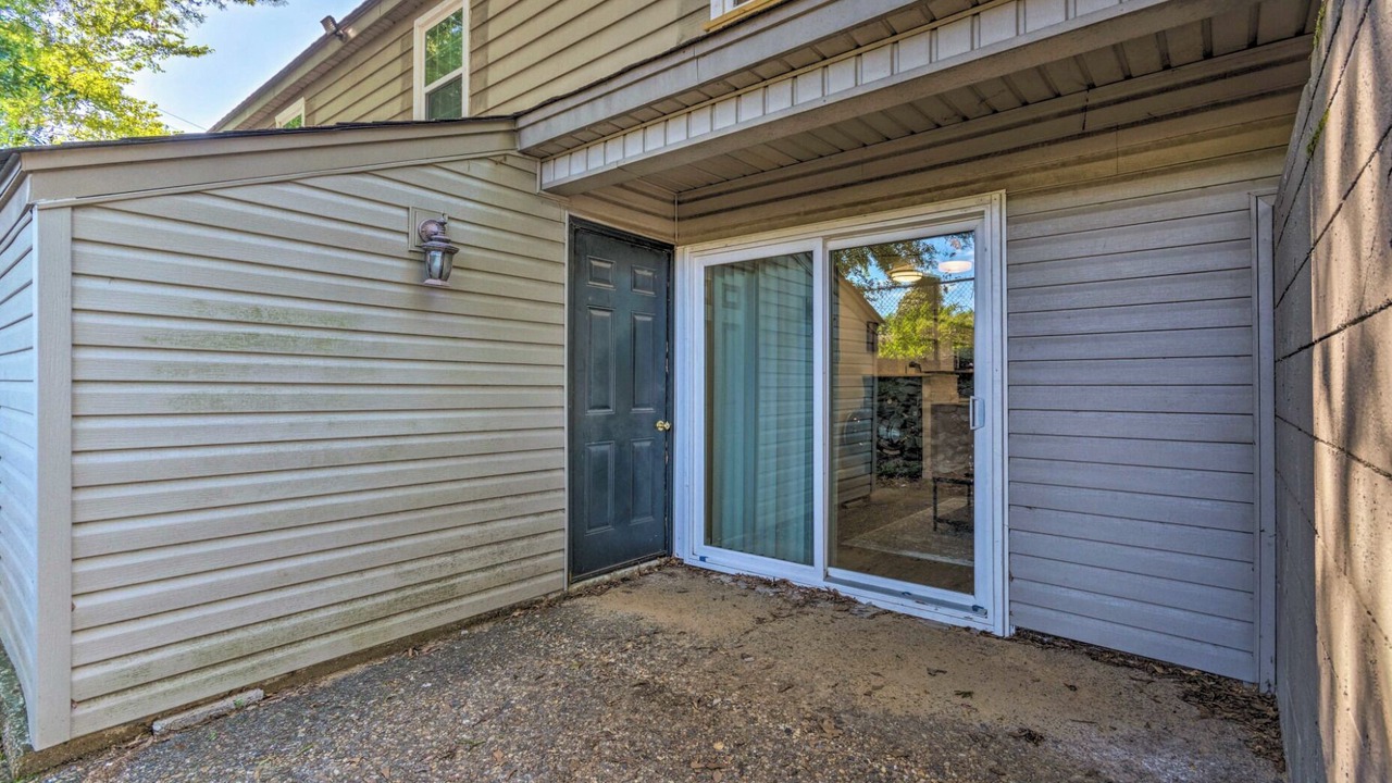 Photo of Outdoor in Capital View