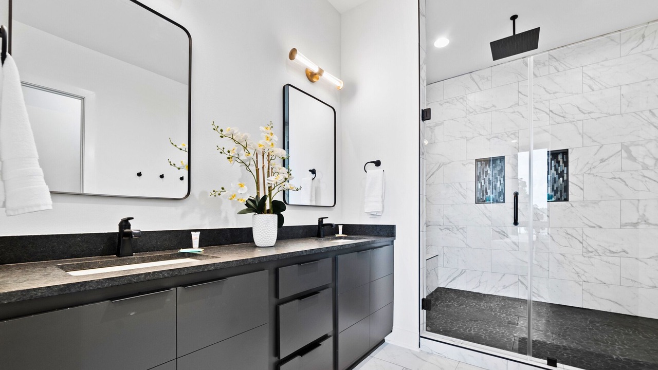 Photo of Bathroom in Piney