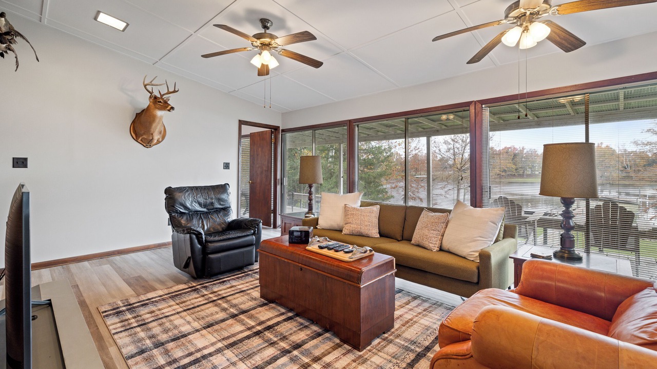 Photo of Livingroom in Monterey