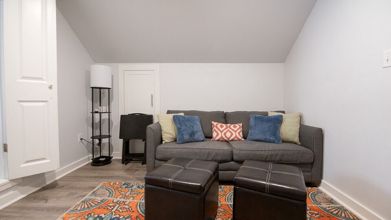 Photo of Livingroom in Capital View