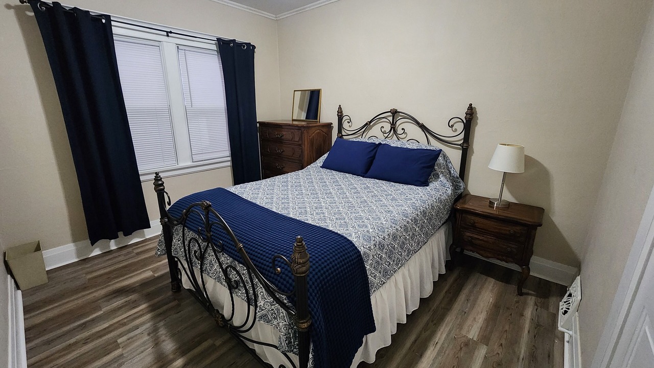 Photo of Bedroom in Hannibal
