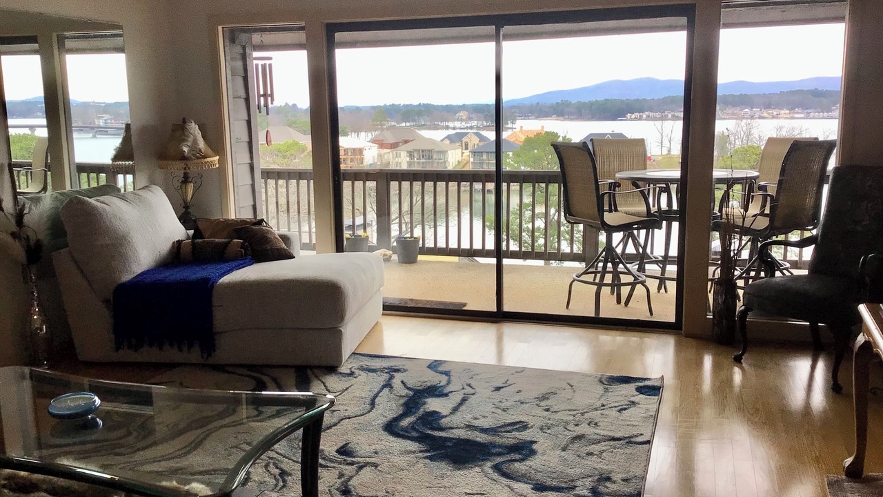 Photo of Livingroom in Lake Hamilton