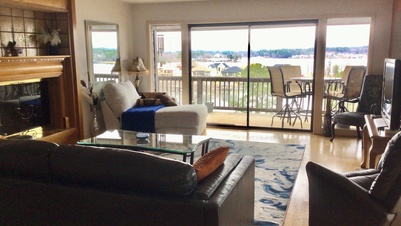 Photo of Livingroom in Lake Hamilton