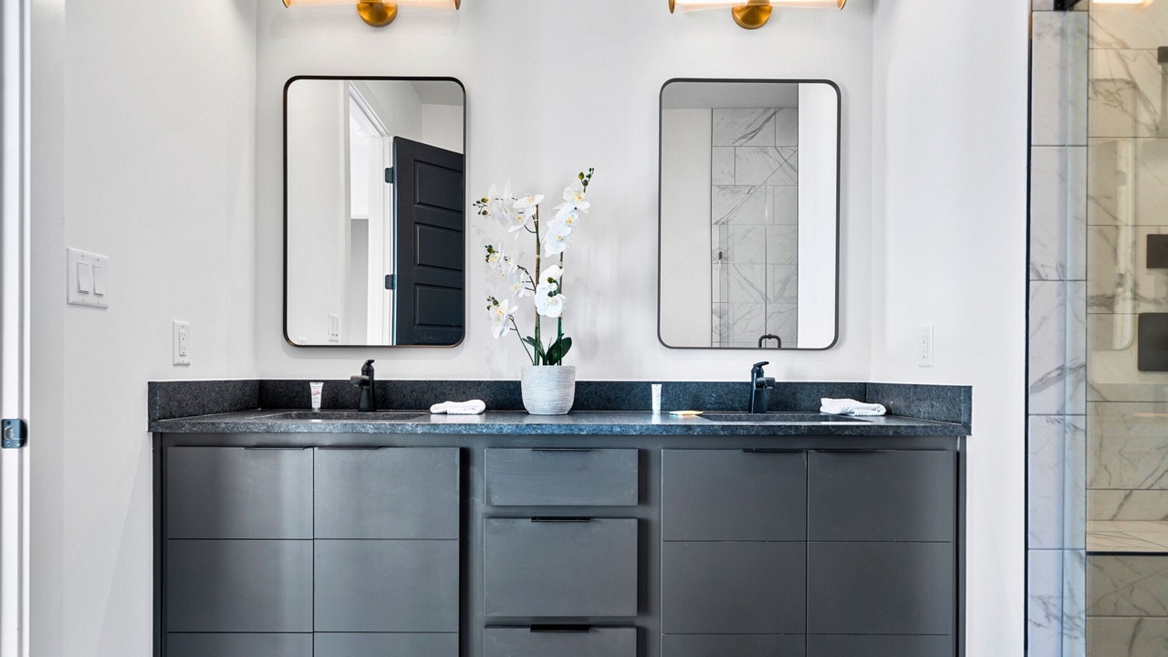 Photo of Bathroom in Piney