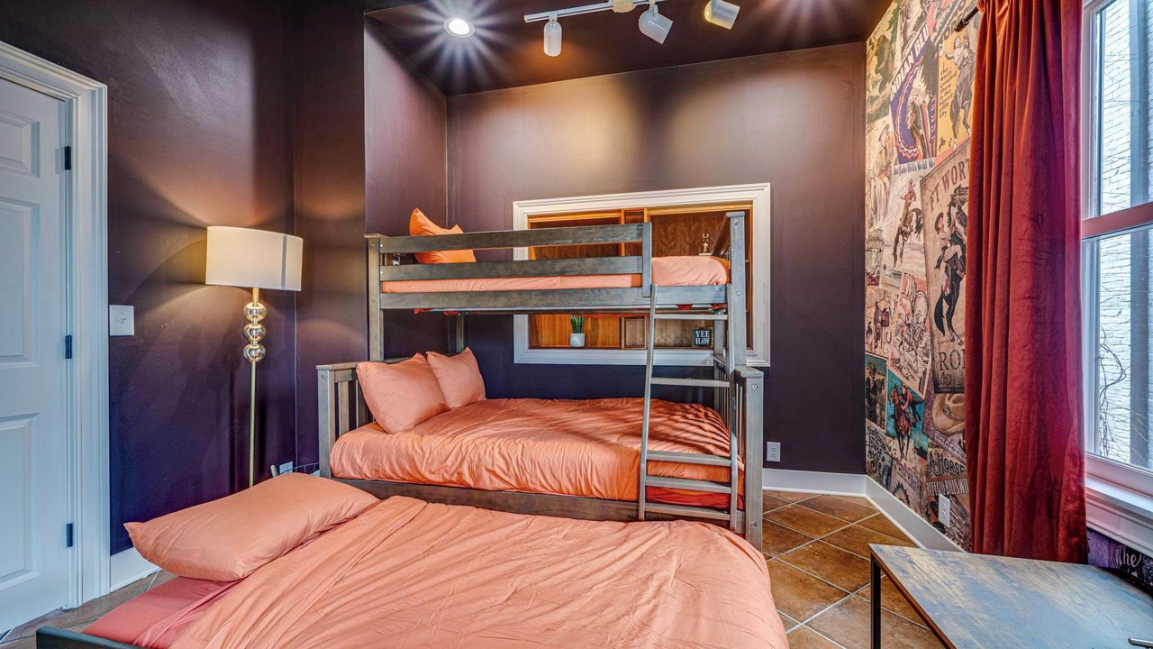 Photo of Bedroom in Music Row