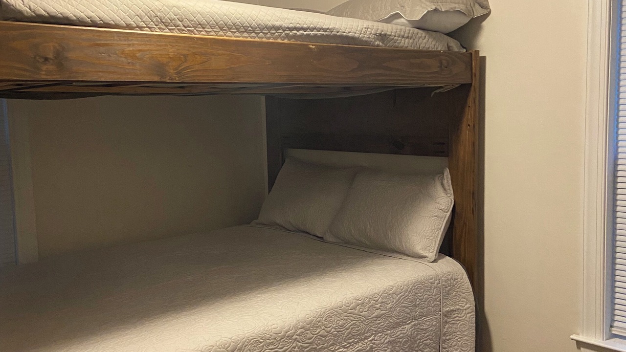 Photo of Bedroom in University District