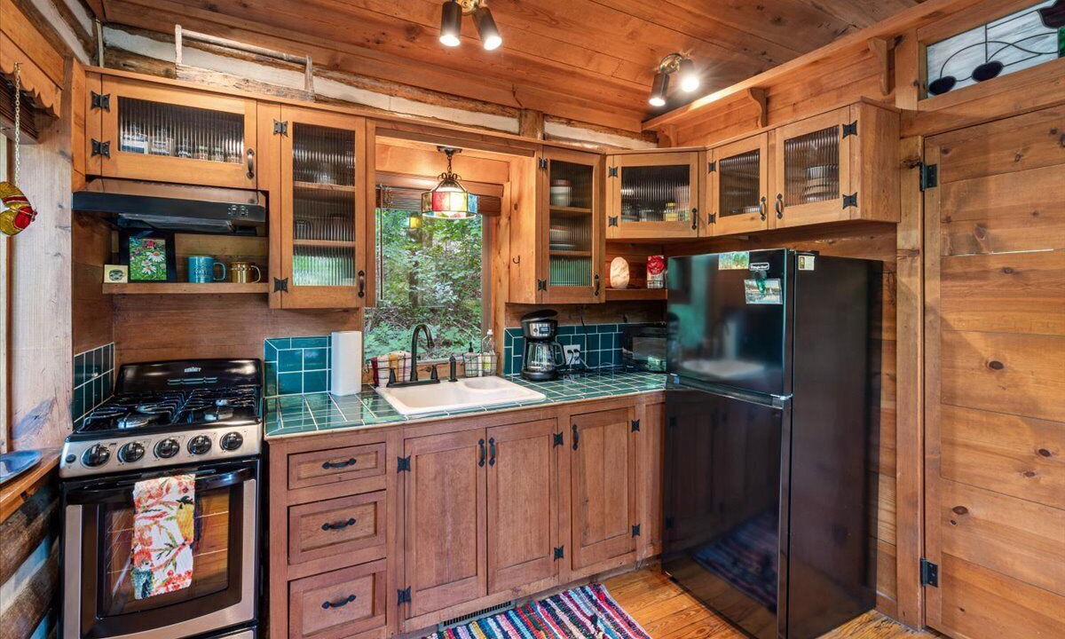 Photo of Kitchen in Eureka Springs