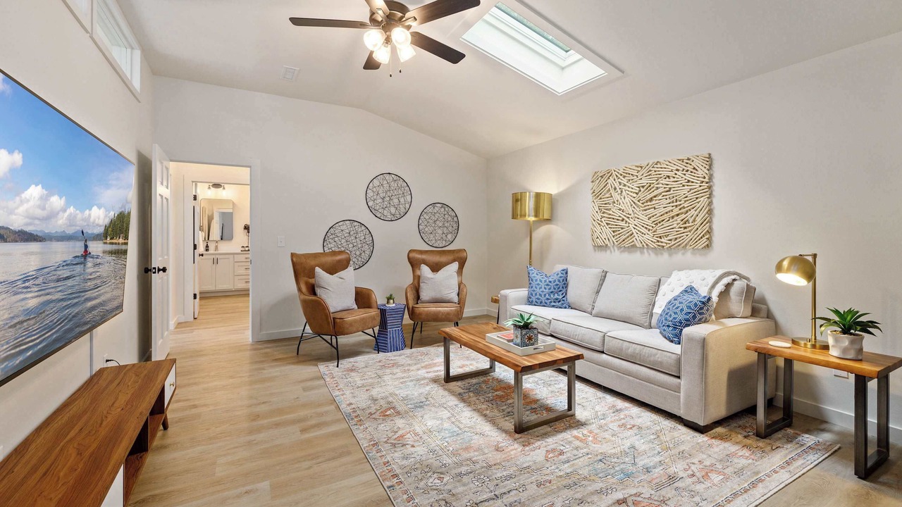 Photo of Livingroom in Lowell