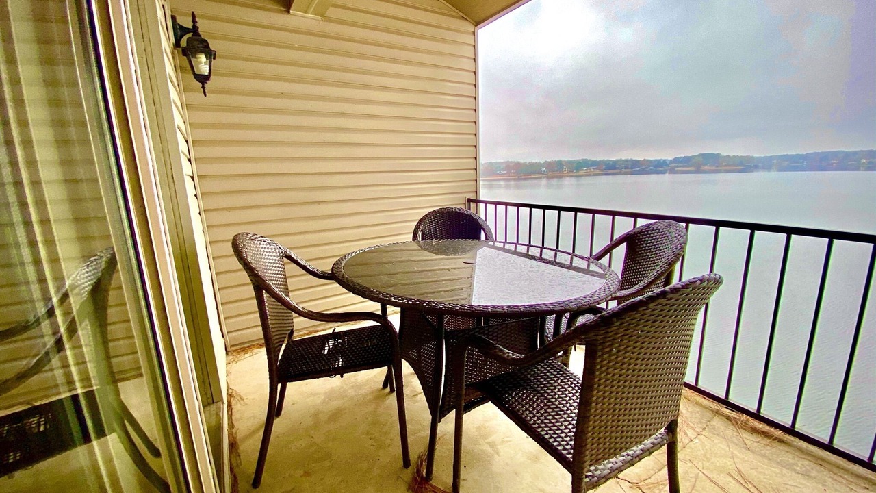 Photo of Patio Balcony in Lake Hamilton