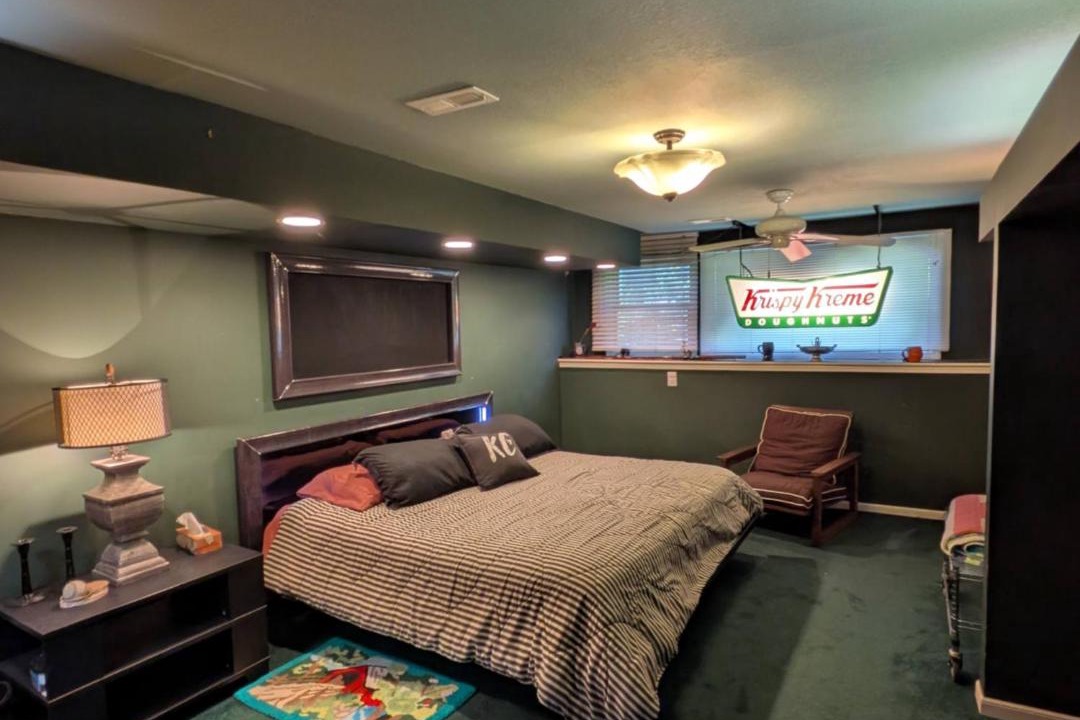 Photo of Bedroom in Roeland Park