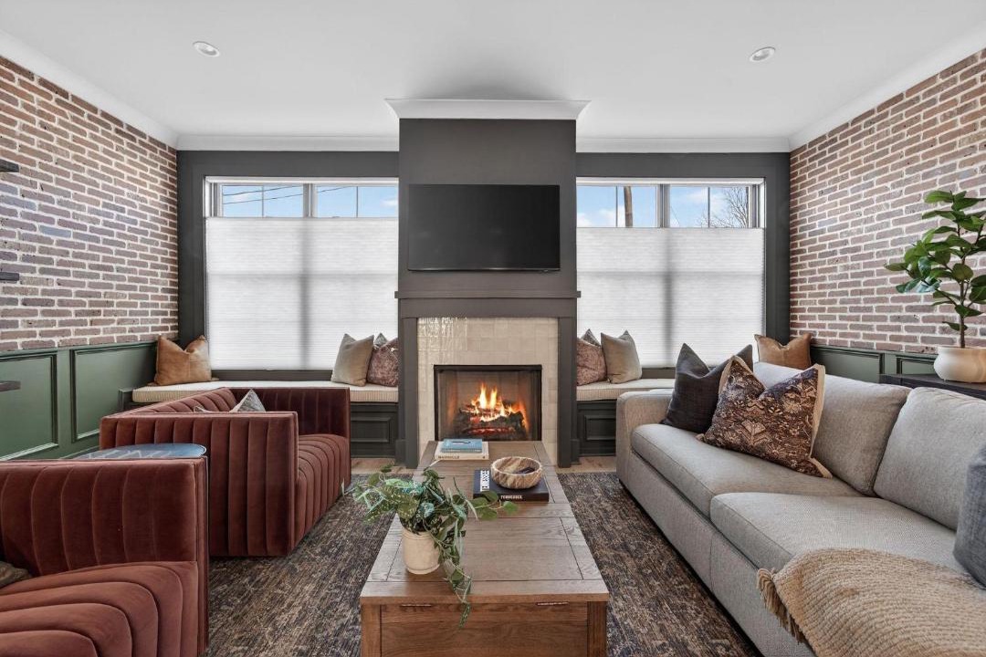 Photo of Livingroom in Hillsboro Village