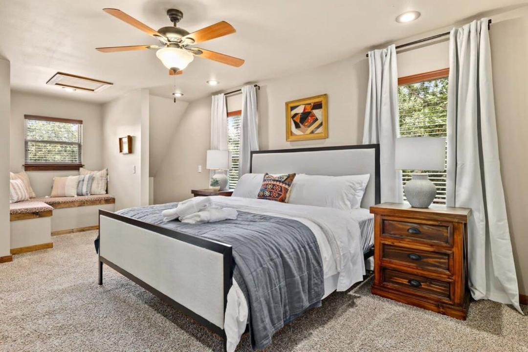Photo of Bedroom in Springdale