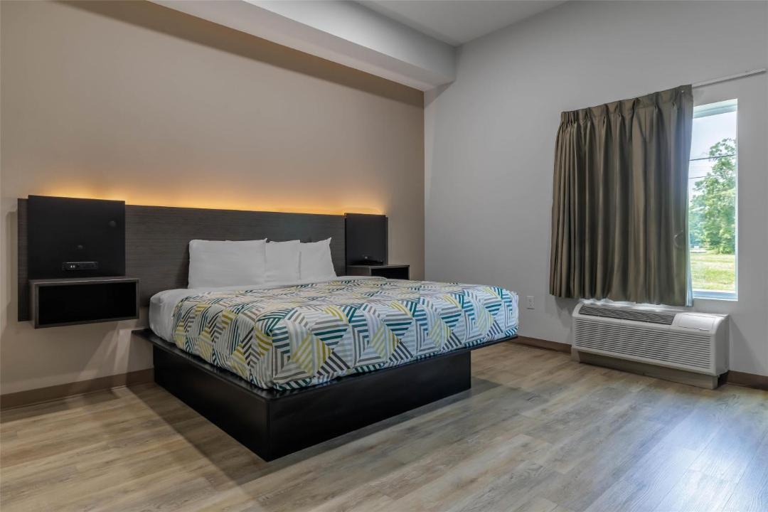 Photo of Bedroom in Gonzales