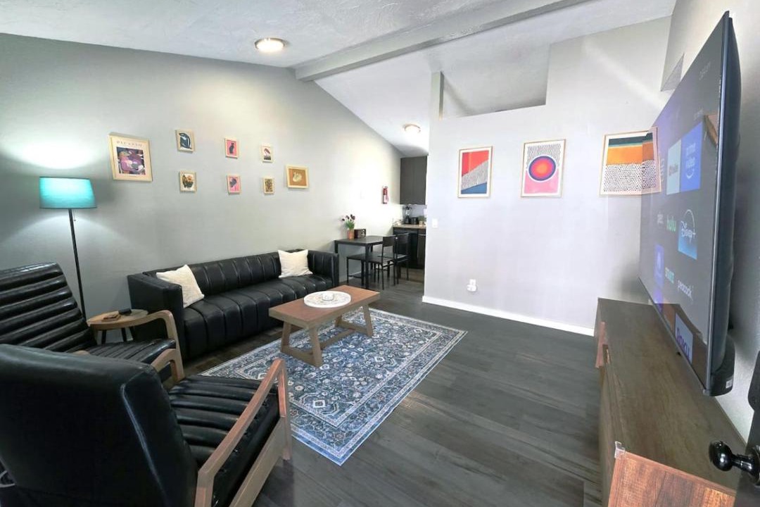 Photo of Livingroom in Midtown