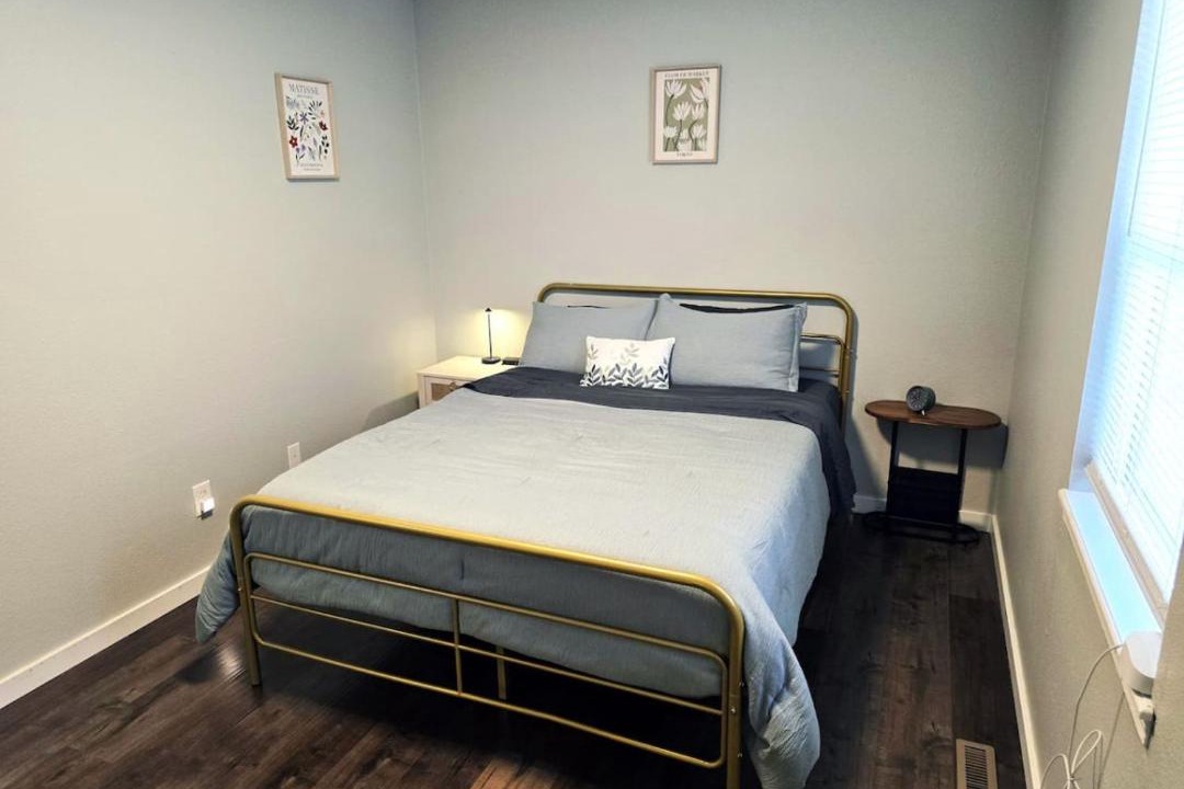 Photo of Bedroom in Midtown