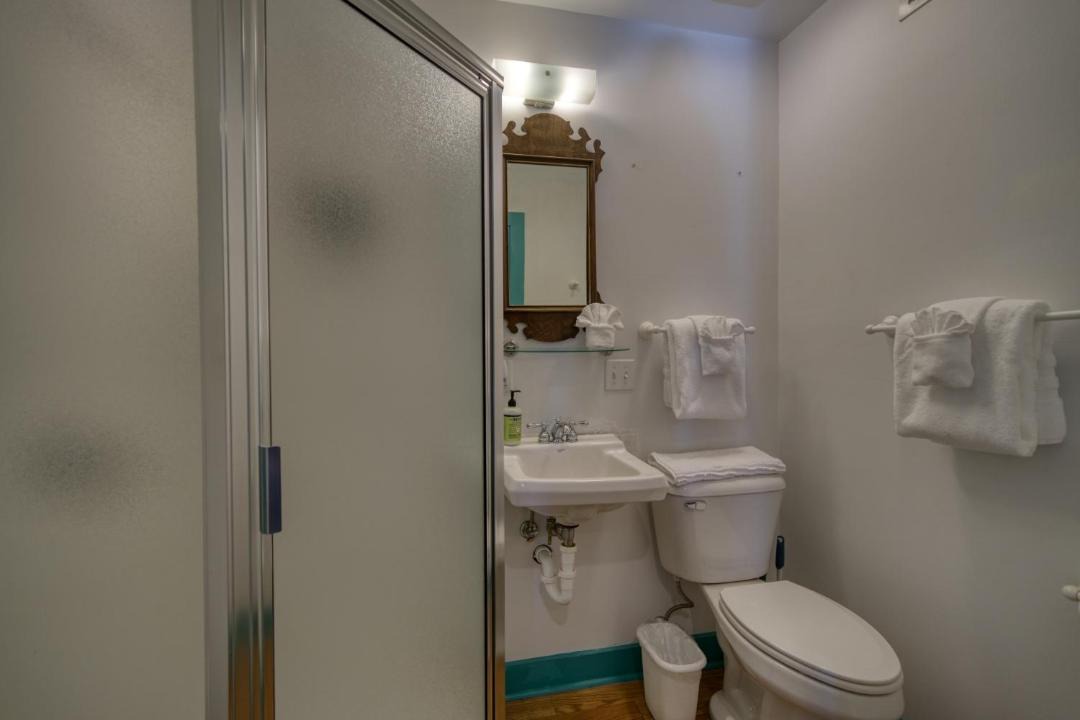 Photo of Bathroom in Eureka Springs Historic District