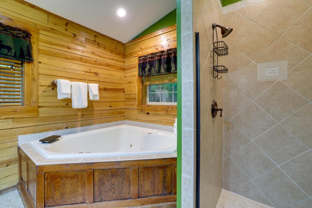 Photo of Bathroom in Sylvan Shores