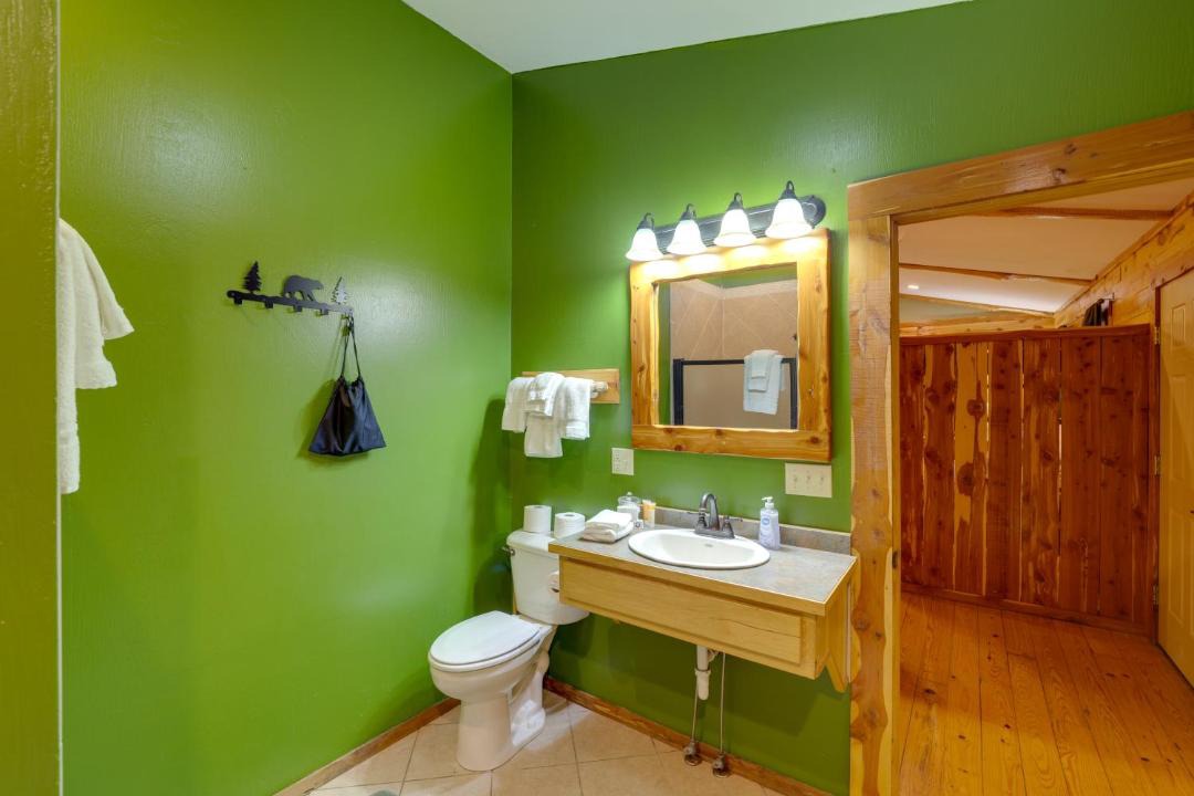 Photo of Bathroom in Sylvan Shores