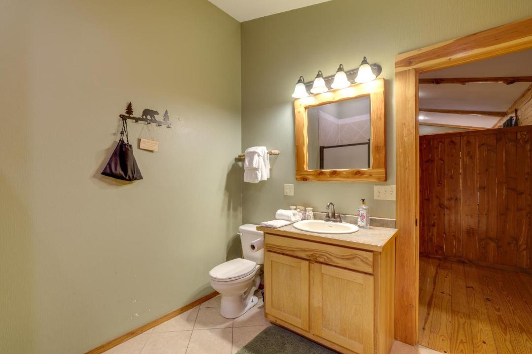 Photo of Bathroom in Sylvan Shores