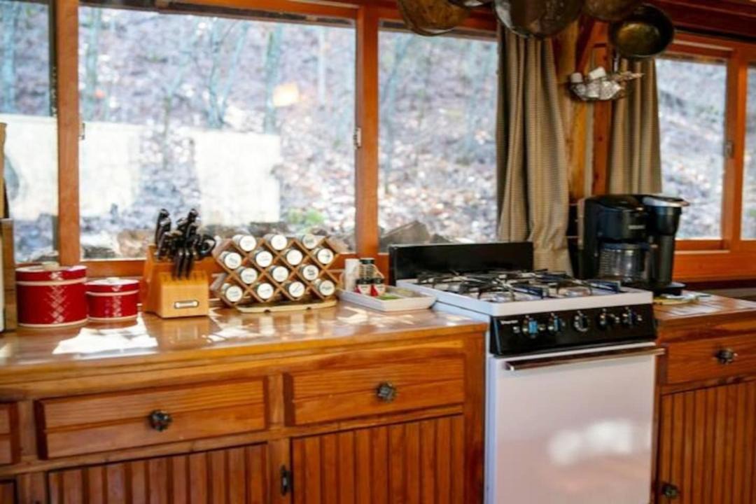 Photo of Kitchen in Eureka Springs