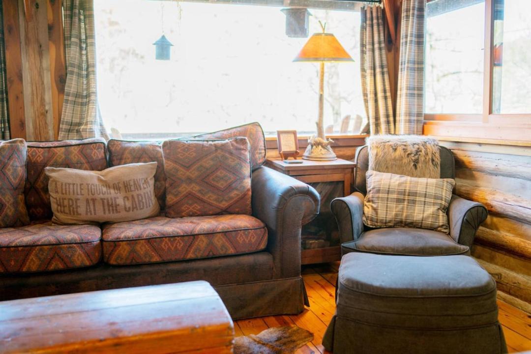 Photo of Livingroom in Eureka Springs