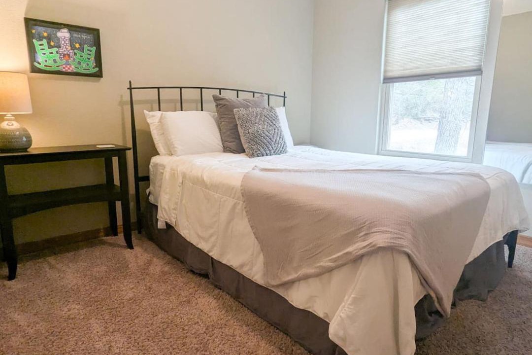 Photo of Bedroom in Sylvan Shores