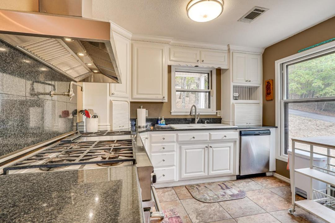 Photo of Kitchen in Sylvan Shores