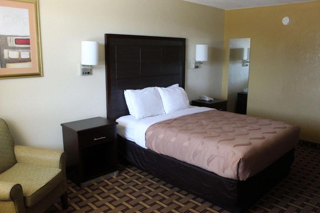 Photo of Bedroom in Conway
