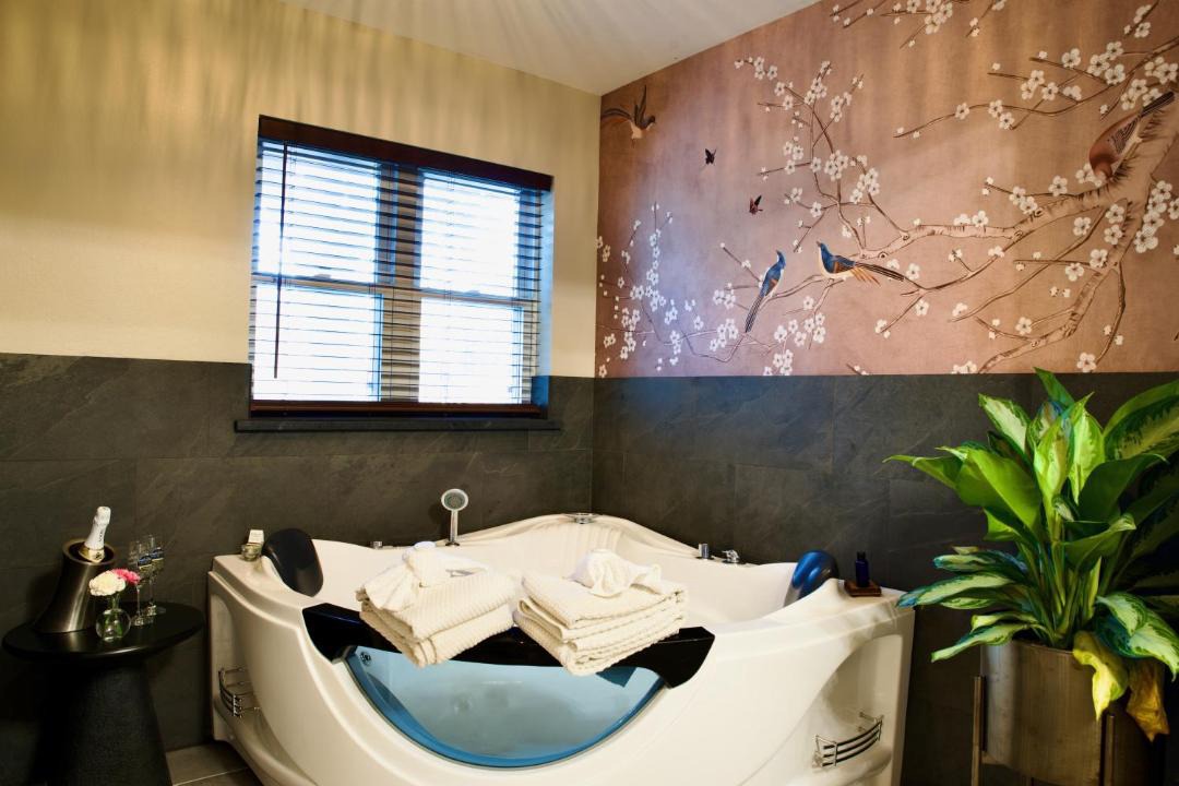 Photo of Bathroom in Sylvan Shores