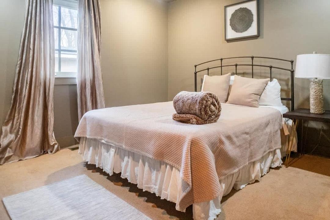 Photo of Bedroom in Downtown