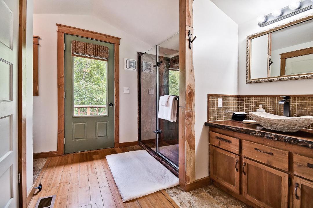 Photo of Bathroom in Eureka Springs