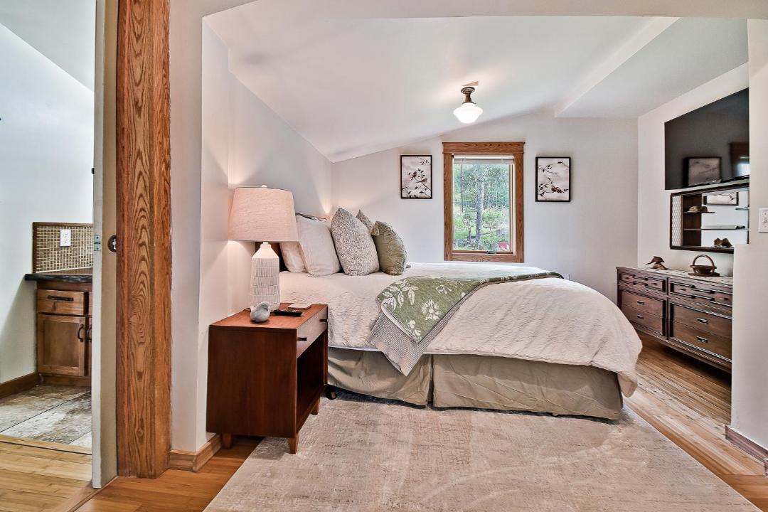 Photo of Bedroom in Eureka Springs