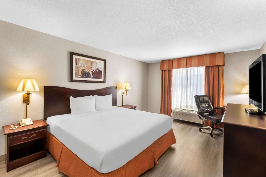 Photo of Bedroom in Hot Springs