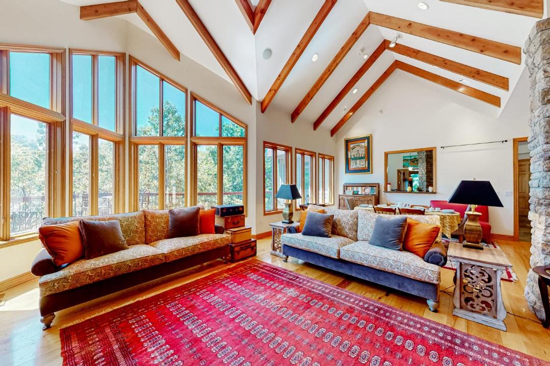 Photo of Livingroom in Eureka Springs