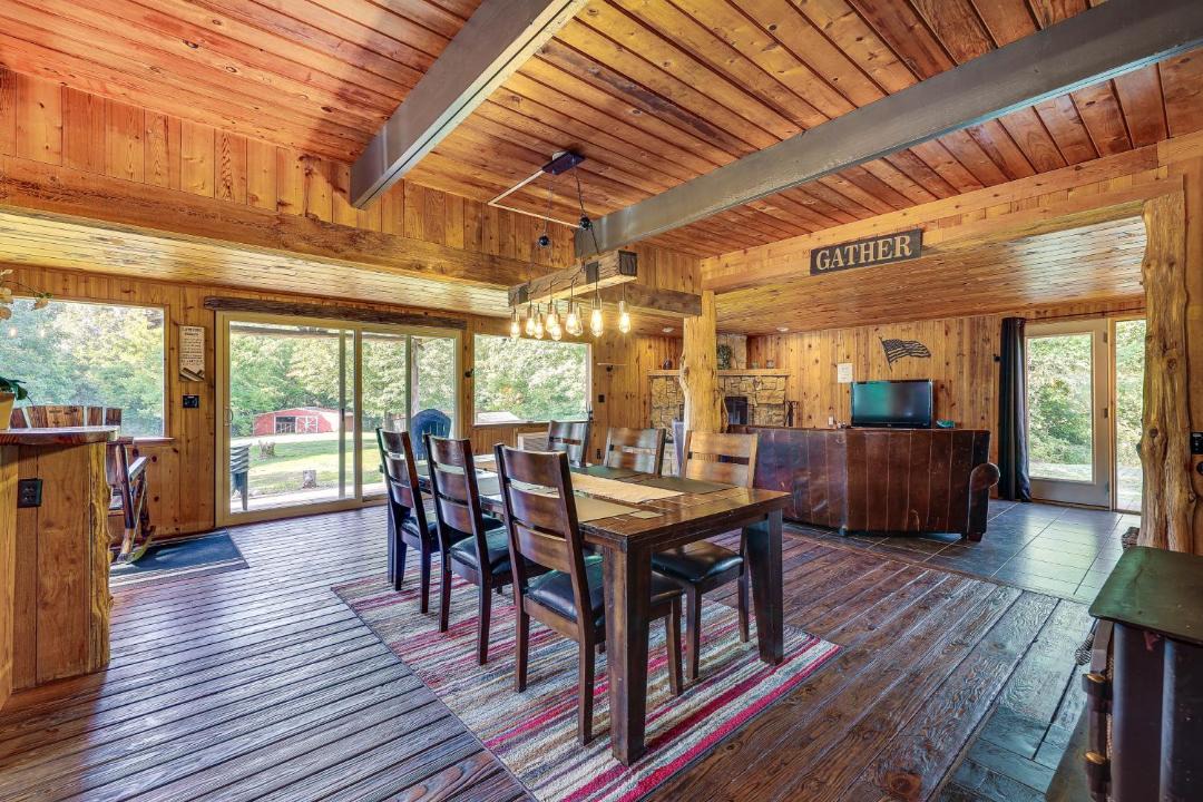 Photo of Livingroom in Eureka Springs