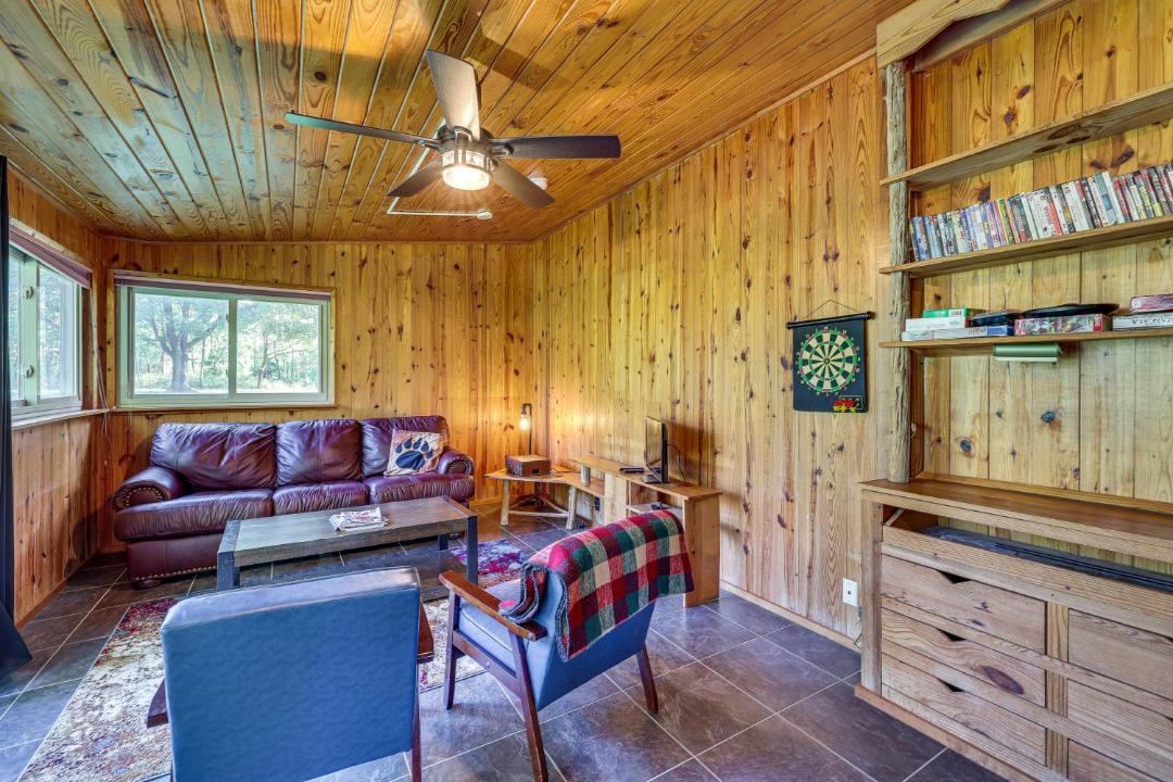 Photo of Livingroom in Eureka Springs