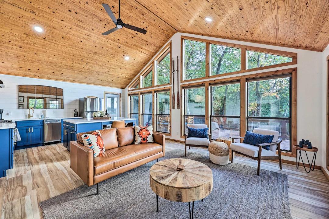 Photo of Livingroom in Rogers