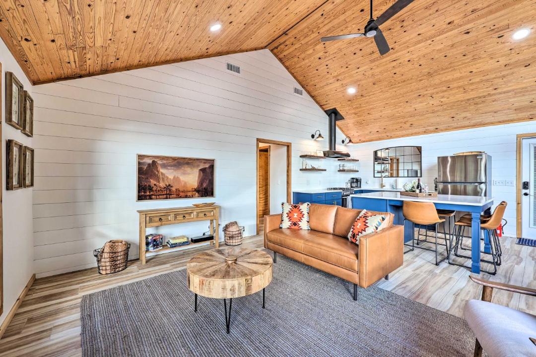 Photo of Livingroom in Rogers