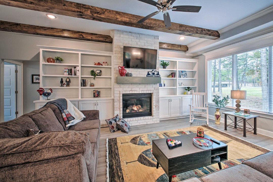 Photo of Livingroom in Hot Springs Village