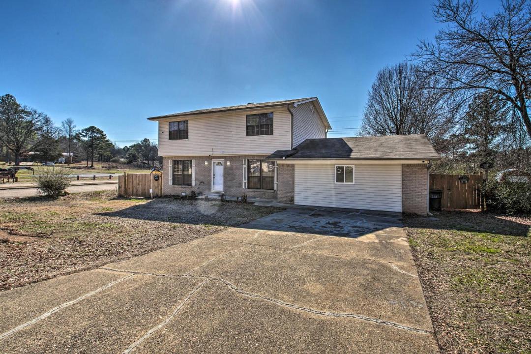 Photo of Buildings in Piney