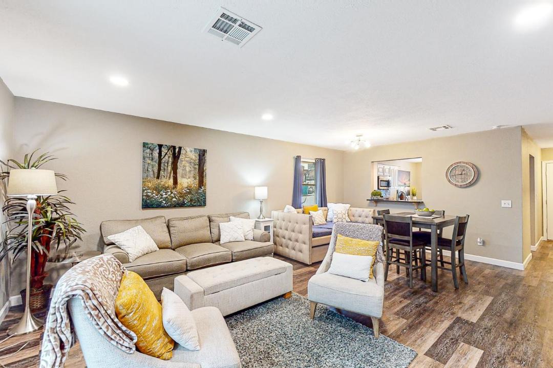 Photo of Livingroom in Bella Vista