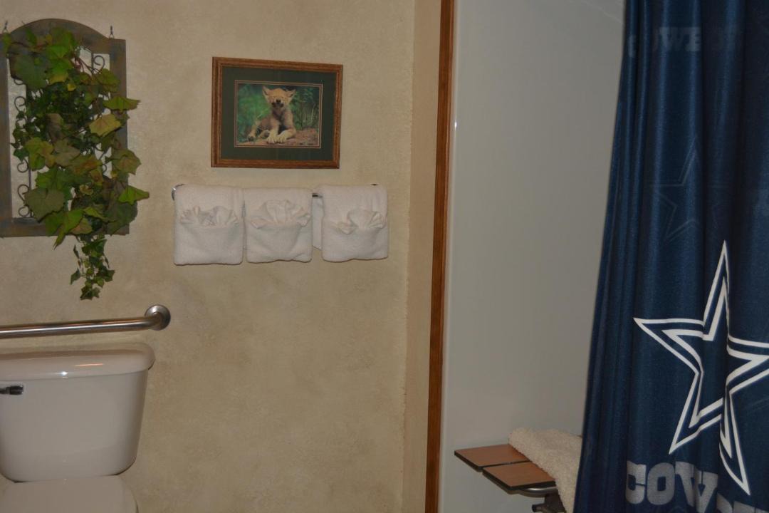 Photo of Bathroom in Mount Ida
