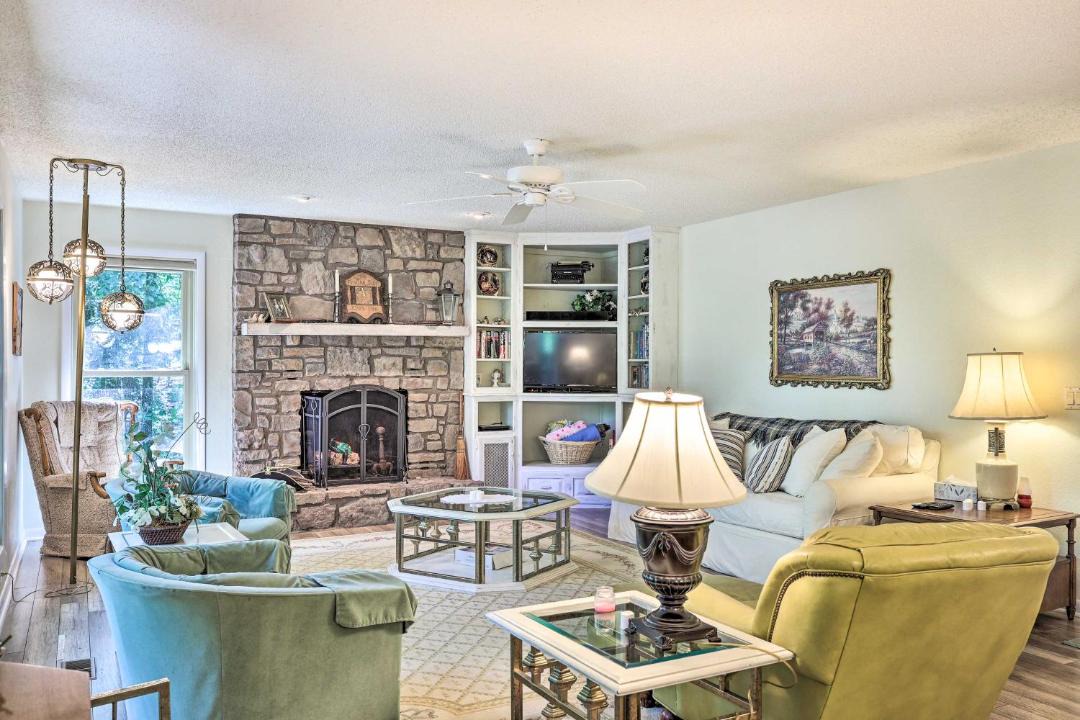 Photo of Livingroom in Hot Springs Village