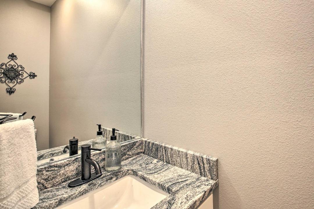 Photo of Bedroom in Lake Hamilton