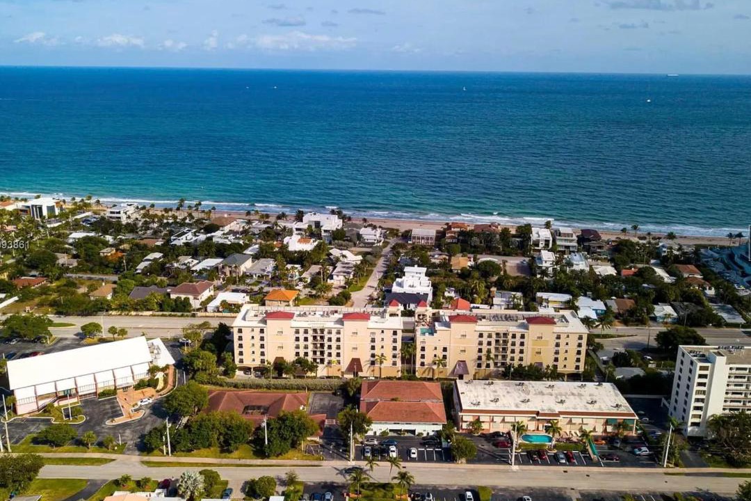 Photo of Others in Lauderdale Beach