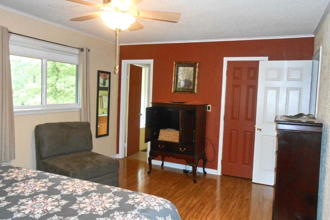 Photo of Bedroom in Hot Springs Village